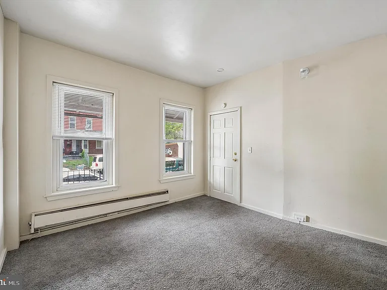 13 E 21st St #A — Photo 9