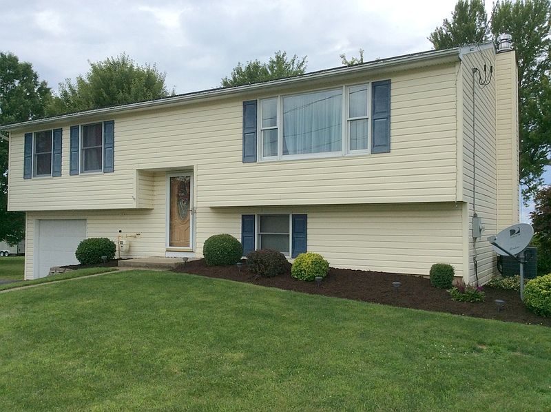 1st image of 140 Cornell Dr
