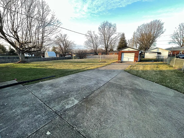 1627 Greenland Park Cir — Photo 2