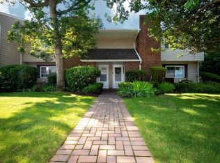 265 Lake Pointe Cir, Middle Island, NY 11953