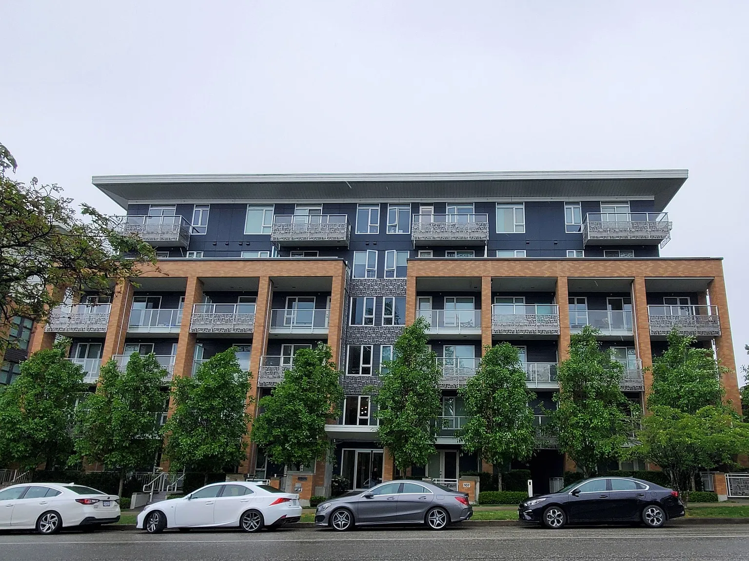 2 bed, 836 sqft, $2,900 — Photo 1