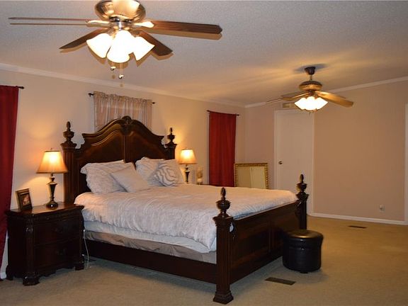 4th image of 8605 Field Crest Ct