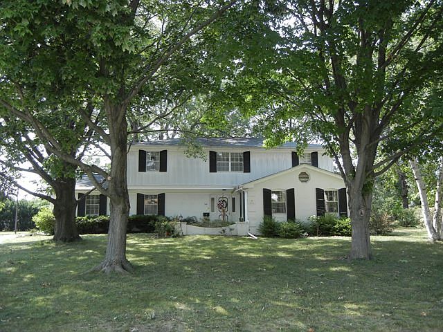 2nd image of 545 Lawnwood Ct
