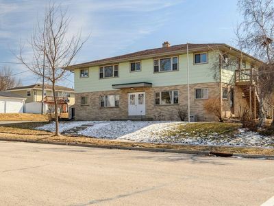 325 Sentinel DRIVE, Waukesha, WI, 53189