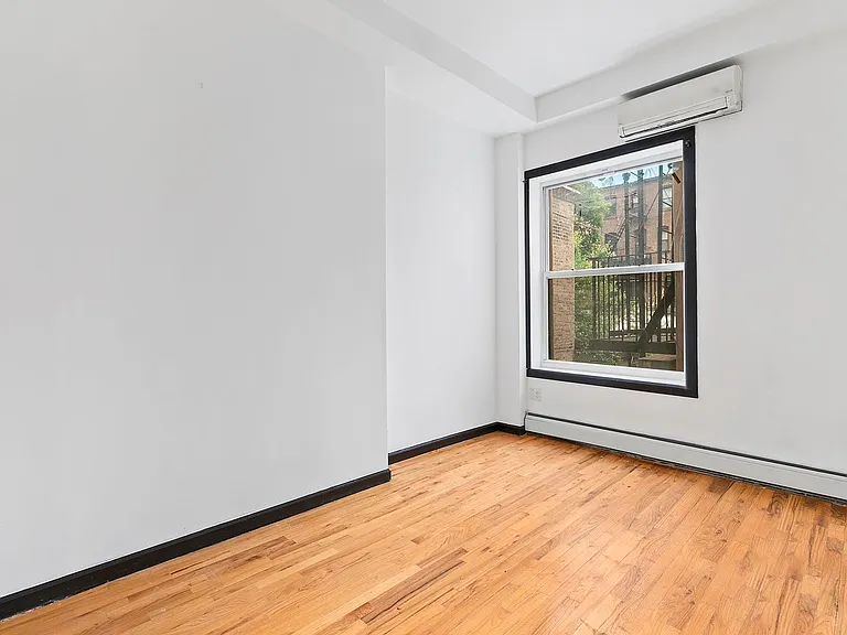 1178 Dean St #2 — Photo 5