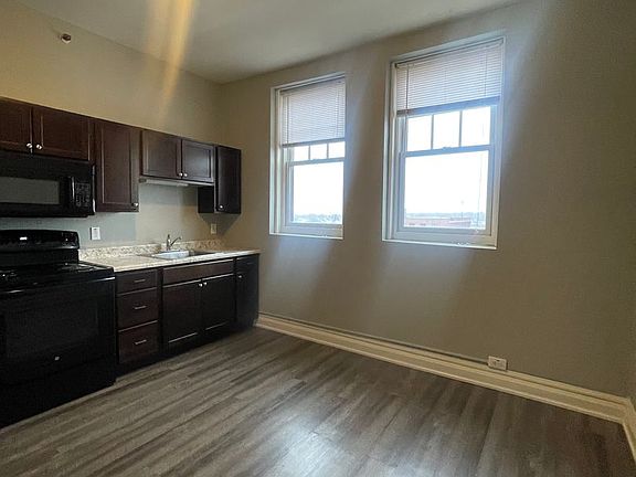 5th image of 337 N Phillips Ave #6C