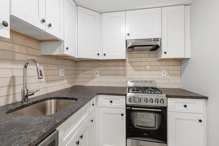 1916 Poplar St #1N — Photo 13