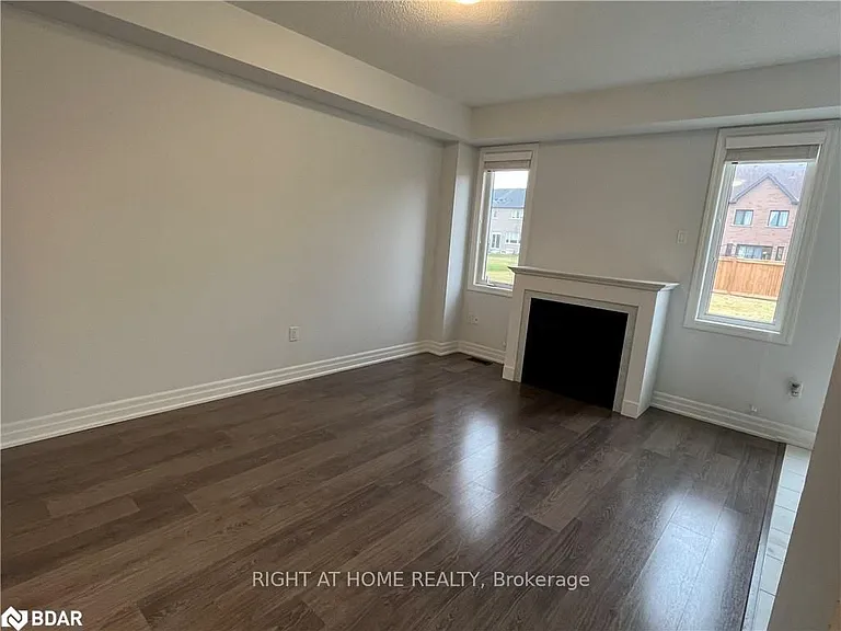 57 Bank St — Photo 6