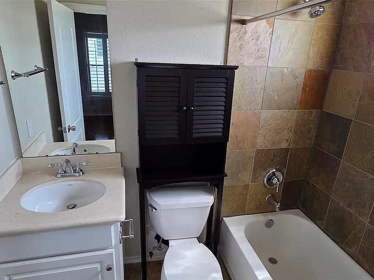 1624 Utah St — Photo 13
