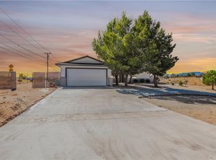 18415 Carob St, Hesperia, CA 92345