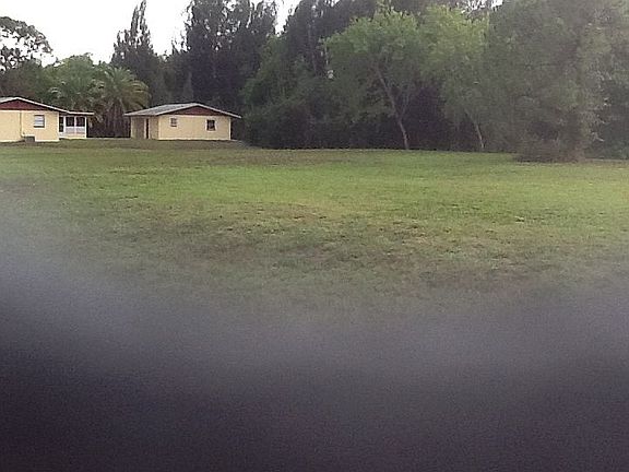 2nd image of 10865 Peatre Rd