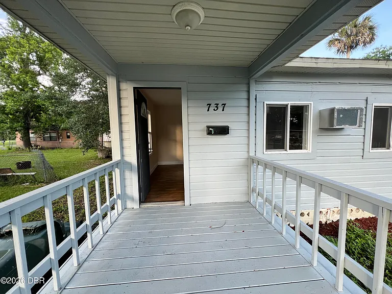 737 Florence St — Photo 1