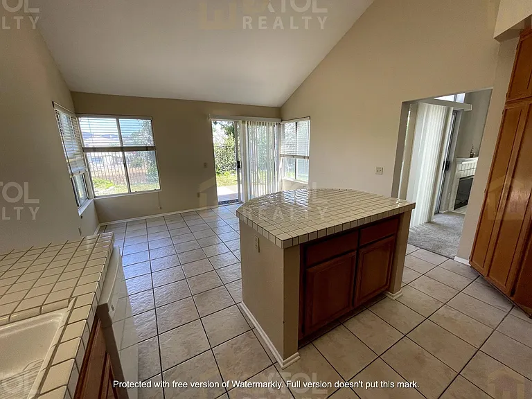 14026 Stoney Gate Pl — Photo 3