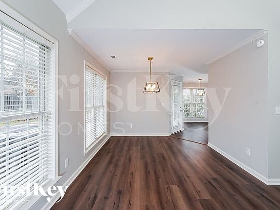 5th image of 609 Camden Cove Ln