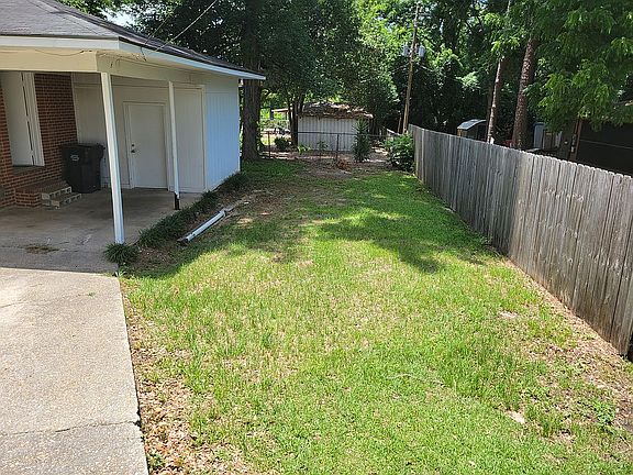 5th image of 805 6th Ave