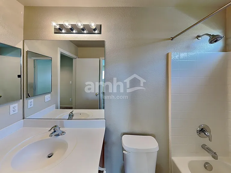 8802 Salvestrin Point Ave — Photo 15