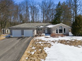 31 The Granite Blf, Bracebridge, ON P1L1L4