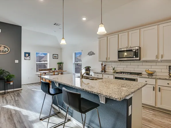 705 Millcreek Ln, Leander, TX 78641