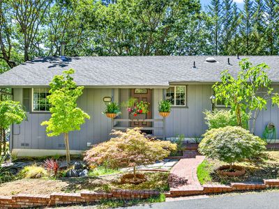 1614 NE Hillcrest Dr, Grants Pass, OR, 97526