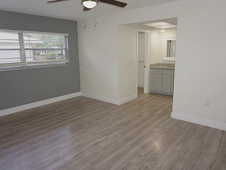 8511 Shady Glen Dr — Photo 9