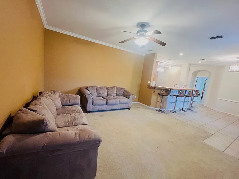 2822 Regency — Photo 14