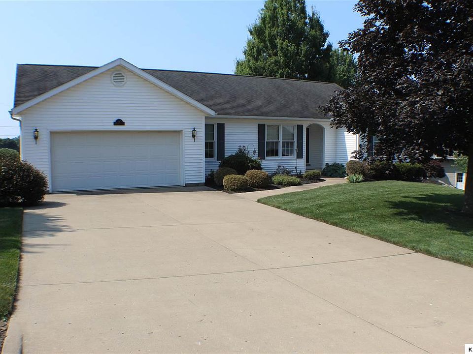 1st image of 36 Longitude Dr