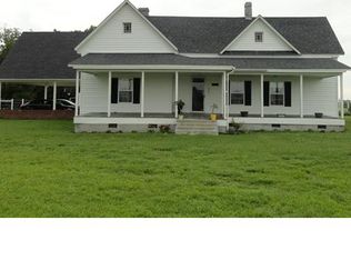 851 Rose Rd, Newton Grove, NC 28366