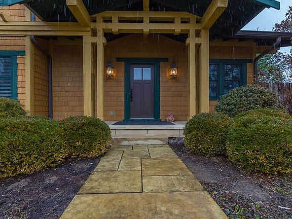 3rd image of 2517 E Nora Hill Dr