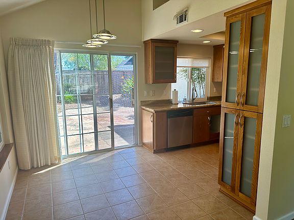 5th image of 804 Vista Del Arroyo