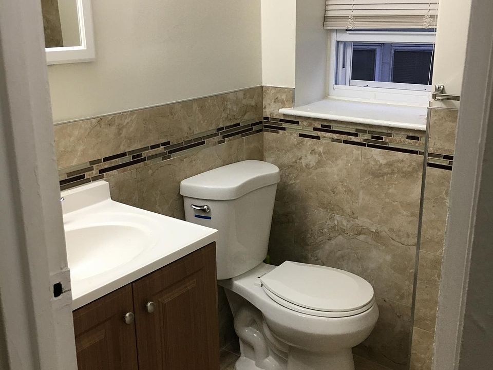 2nd image of 10532 Flatlands 1 St