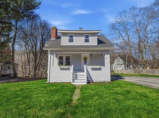 4 Brookside Ave, Worcester, MA 01602