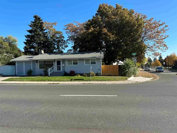 5704 N Maple St, Spokane, WA 99205