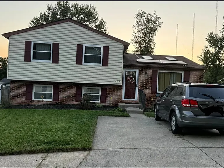 8549 Winands Rd — Photo 1