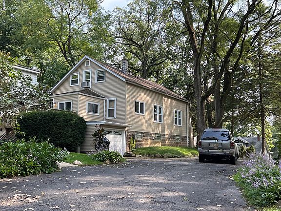 3rd image of 26697 N Circle Dr