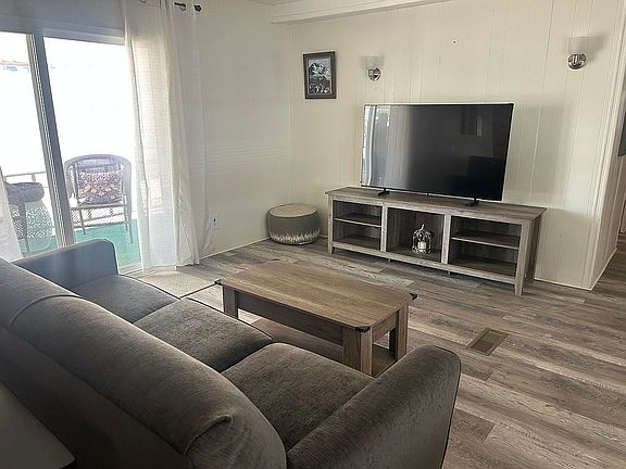 3rd image of 4001 E Blacklidge Dr #31