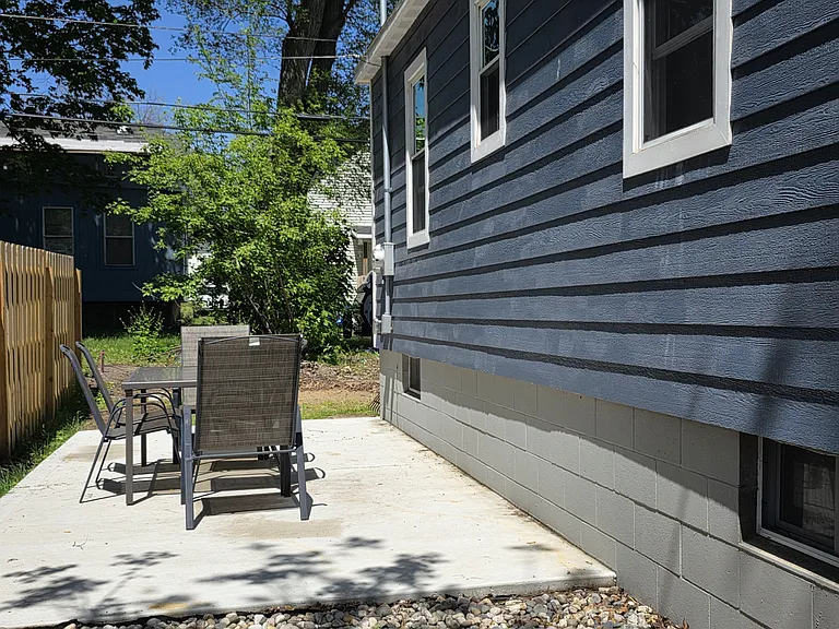 232 Maple Ave — Photo 24