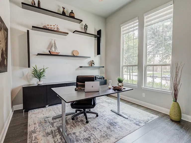 1301 Skyflower Ln — Photo 3