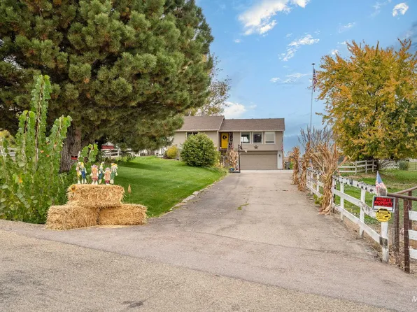 9696 Gloria Rd, Middleton, ID 83644