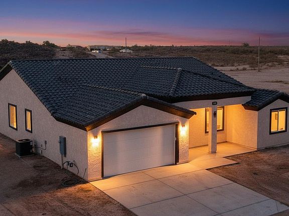 3rd image of 1545 S 391st Avenue