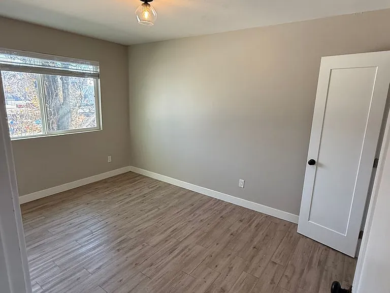 220 W Cherry Ave — Photo 14