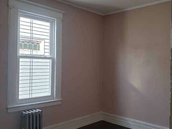 3rd image of 29-31 Norwood St #3