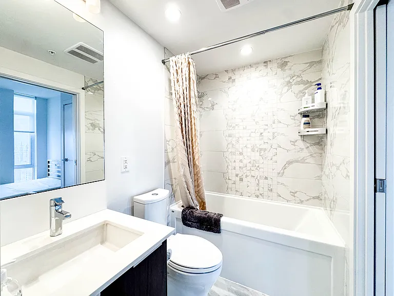 1283 Howe St #4003 — Photo 6