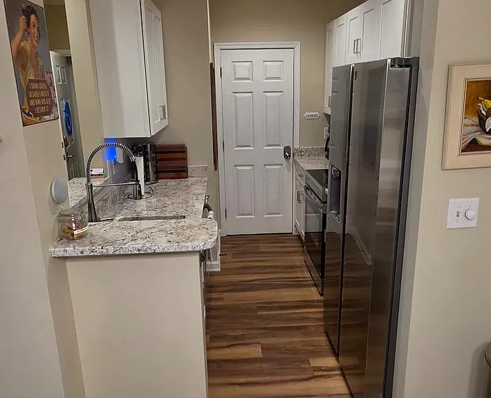 400 Cascade Ln #405 — Photo 6