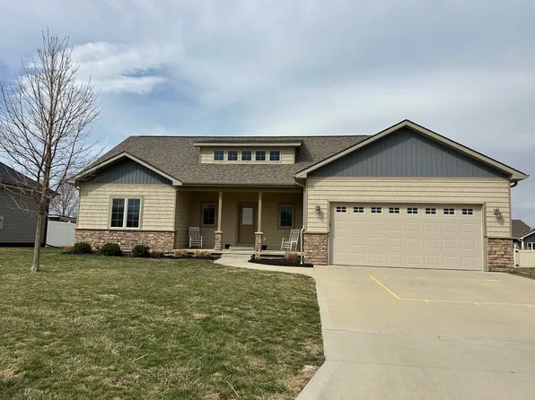 802 N 10th Ave, Winterset, IA 50273