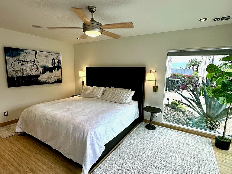2270 E Smokewood Ave — Photo 39