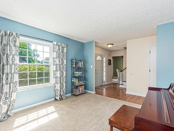 4th image of 405 Seranade St