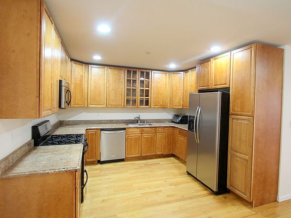 2nd image of 14062 Burden Cres APT 5A