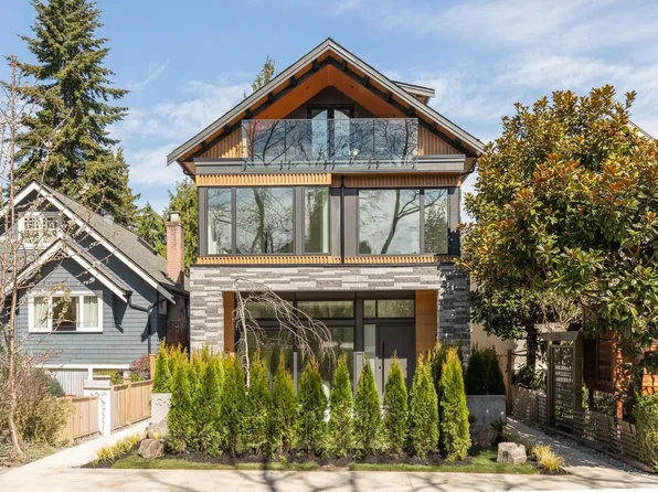 3617 W 12th Ave #1, Vancouver, BC V6R 2N5