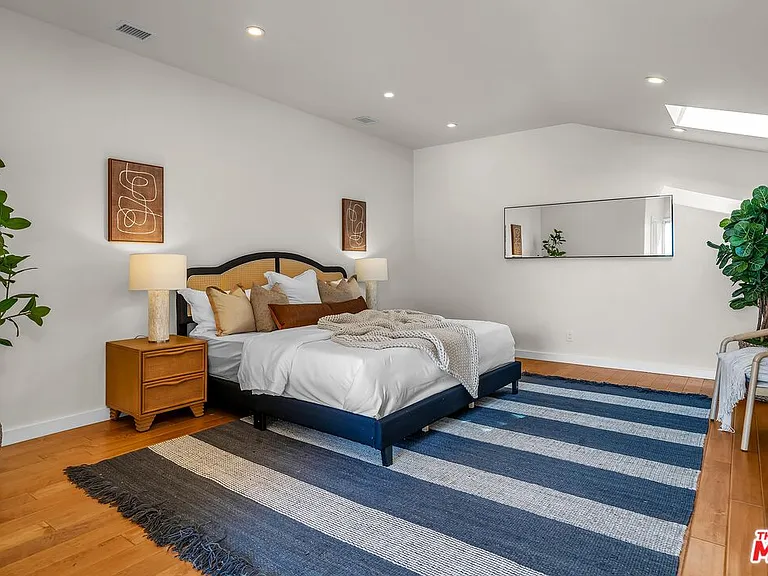 4 Lighthouse St #13 — Photo 15