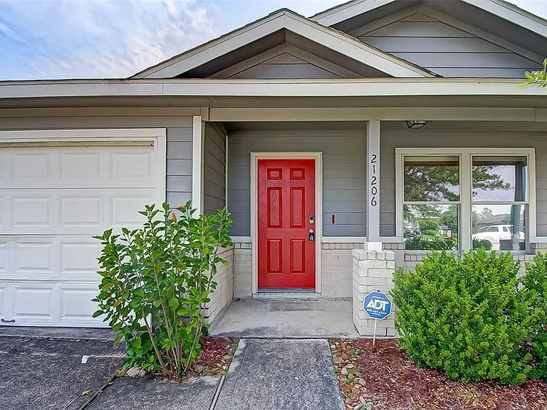 21206 Wortham Oaks Dr — Photo 2